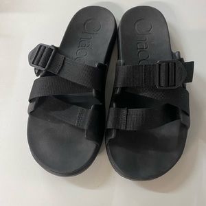 Chaco womens size 9 slides